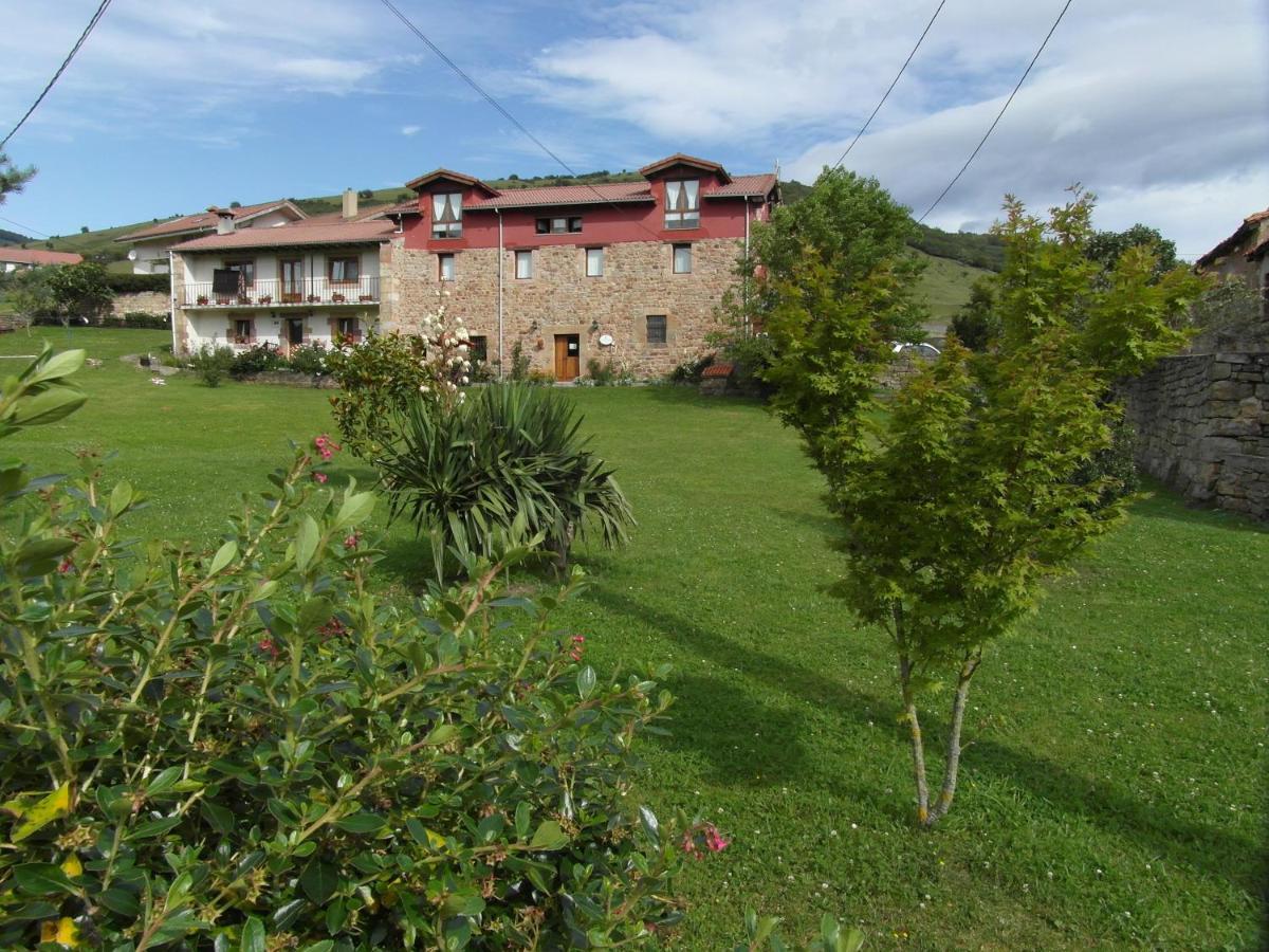 Albergue La Torre Santiurde de Reinosa Exteriör bild
