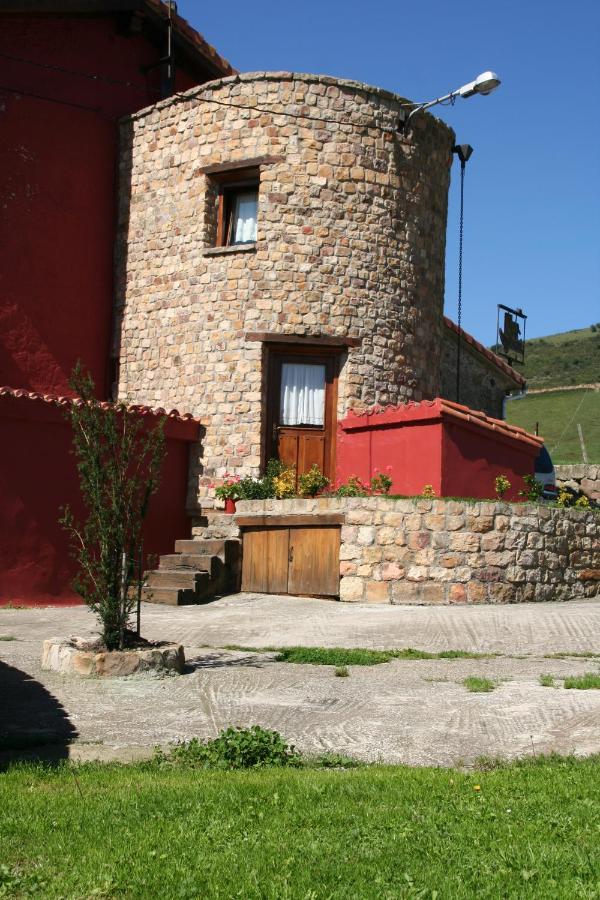 Albergue La Torre Santiurde de Reinosa Exteriör bild