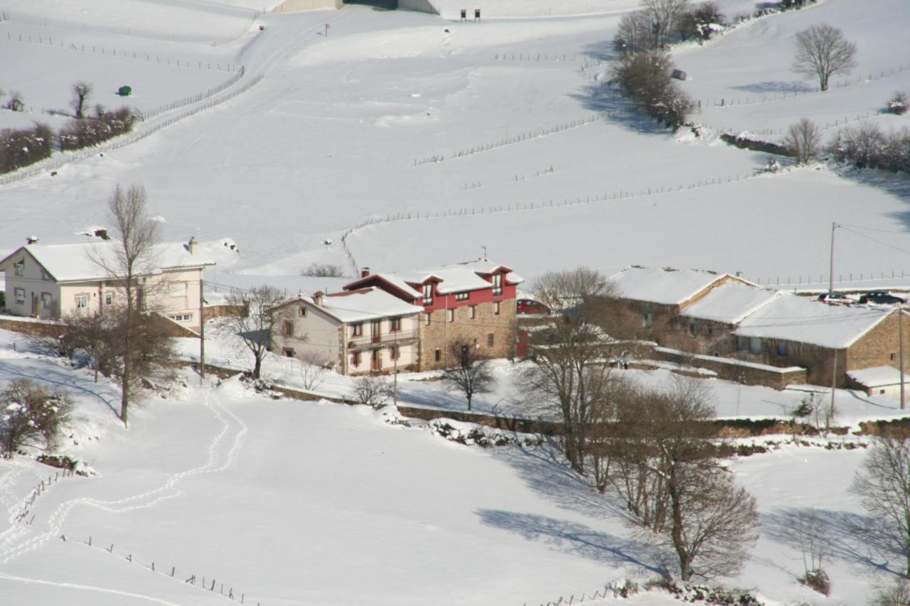 Albergue La Torre Santiurde de Reinosa Exteriör bild